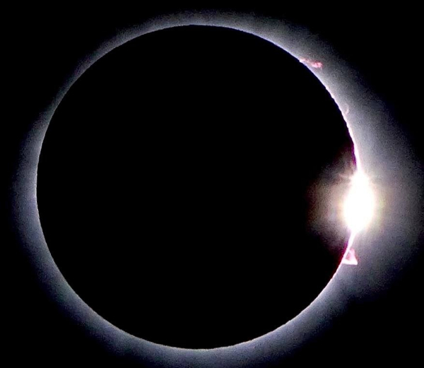 За ходом солнечного затмения Институт солнечно-земной физики СО РАН наблюдал с помощью коллег в Мексике 1-4.jpg (jpg, 105 Kб)